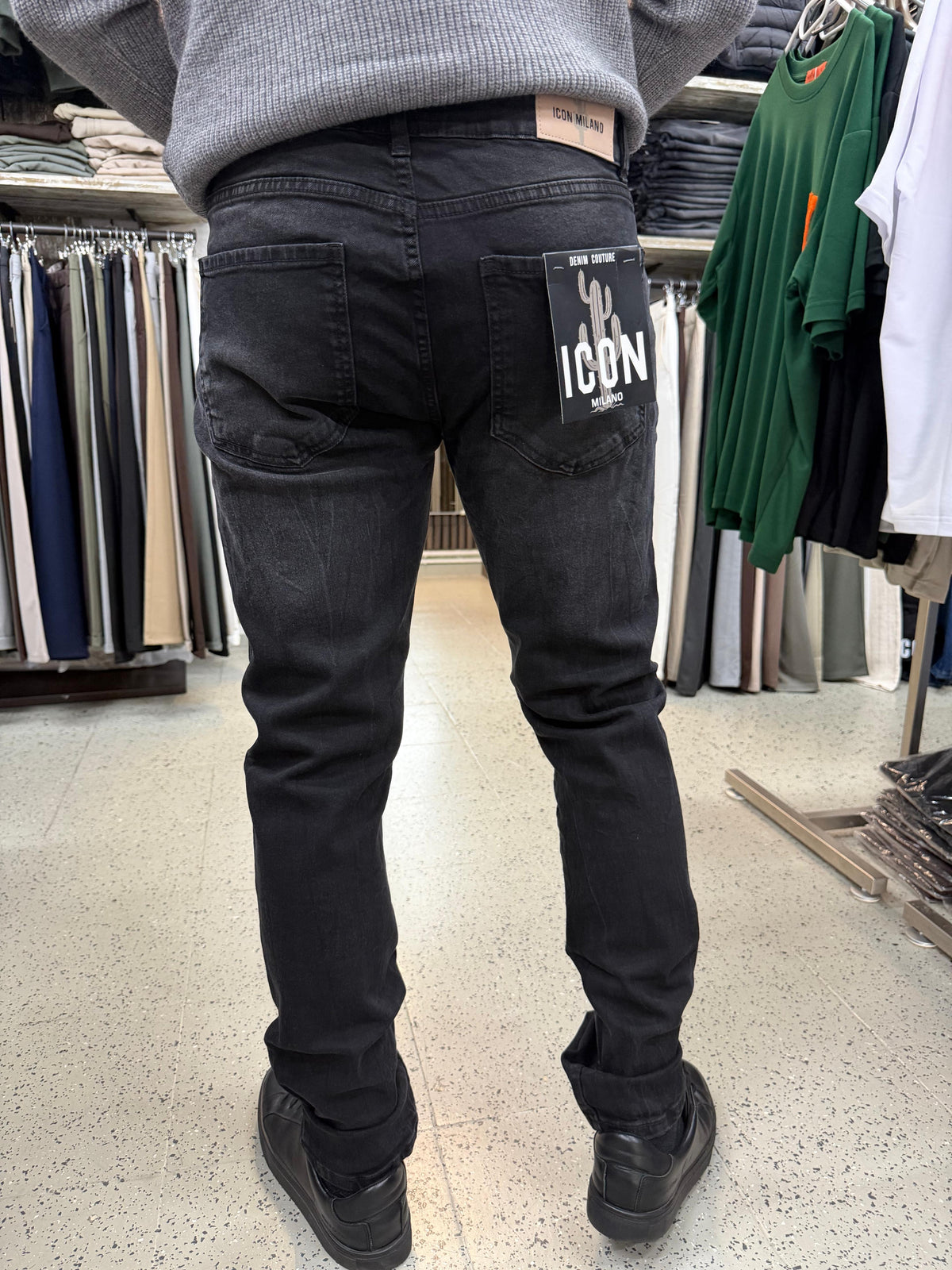 Slim-Fit Icon Jeans Basic
