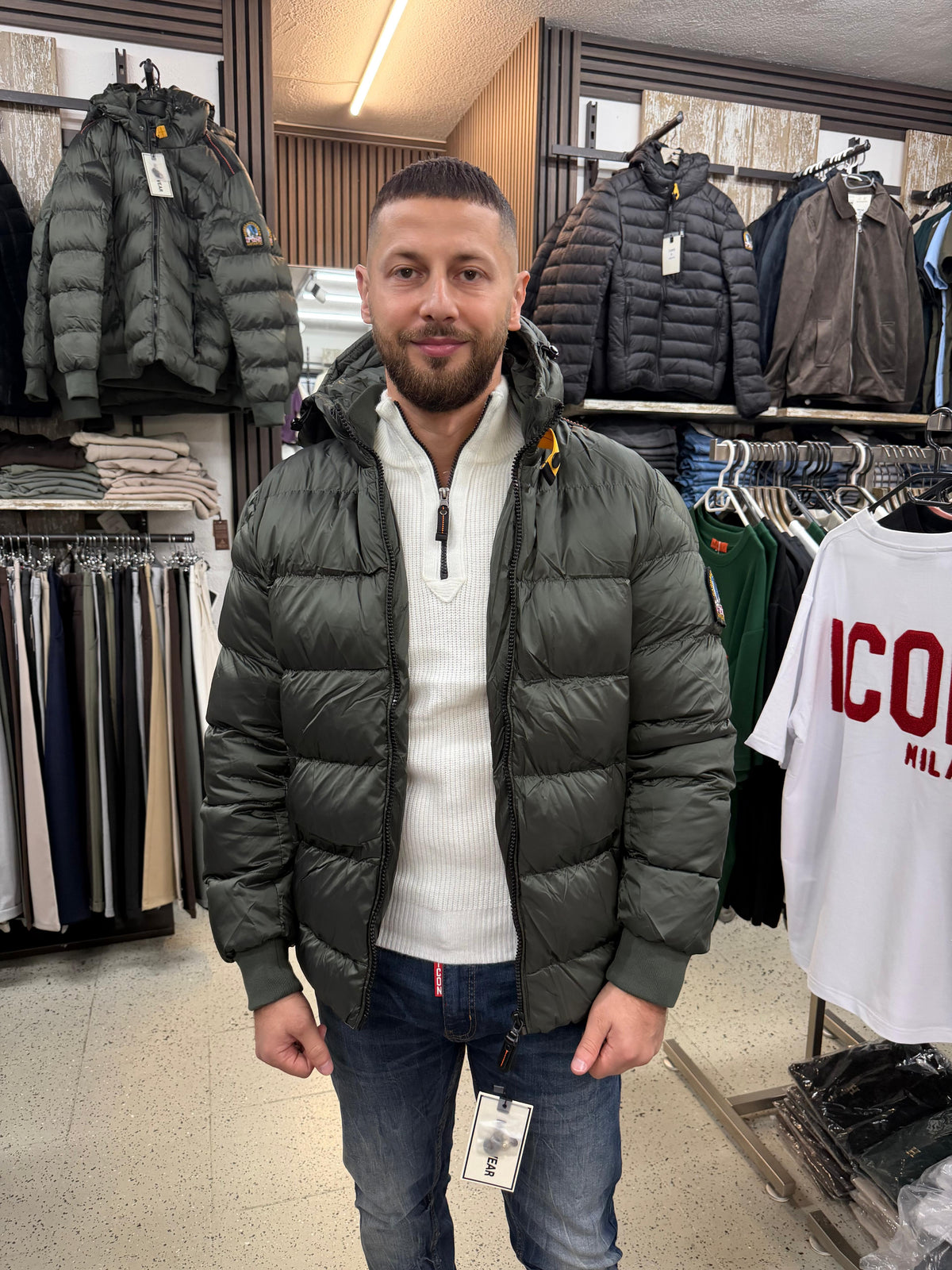 Steppjacke mit abnehmbarem Logo