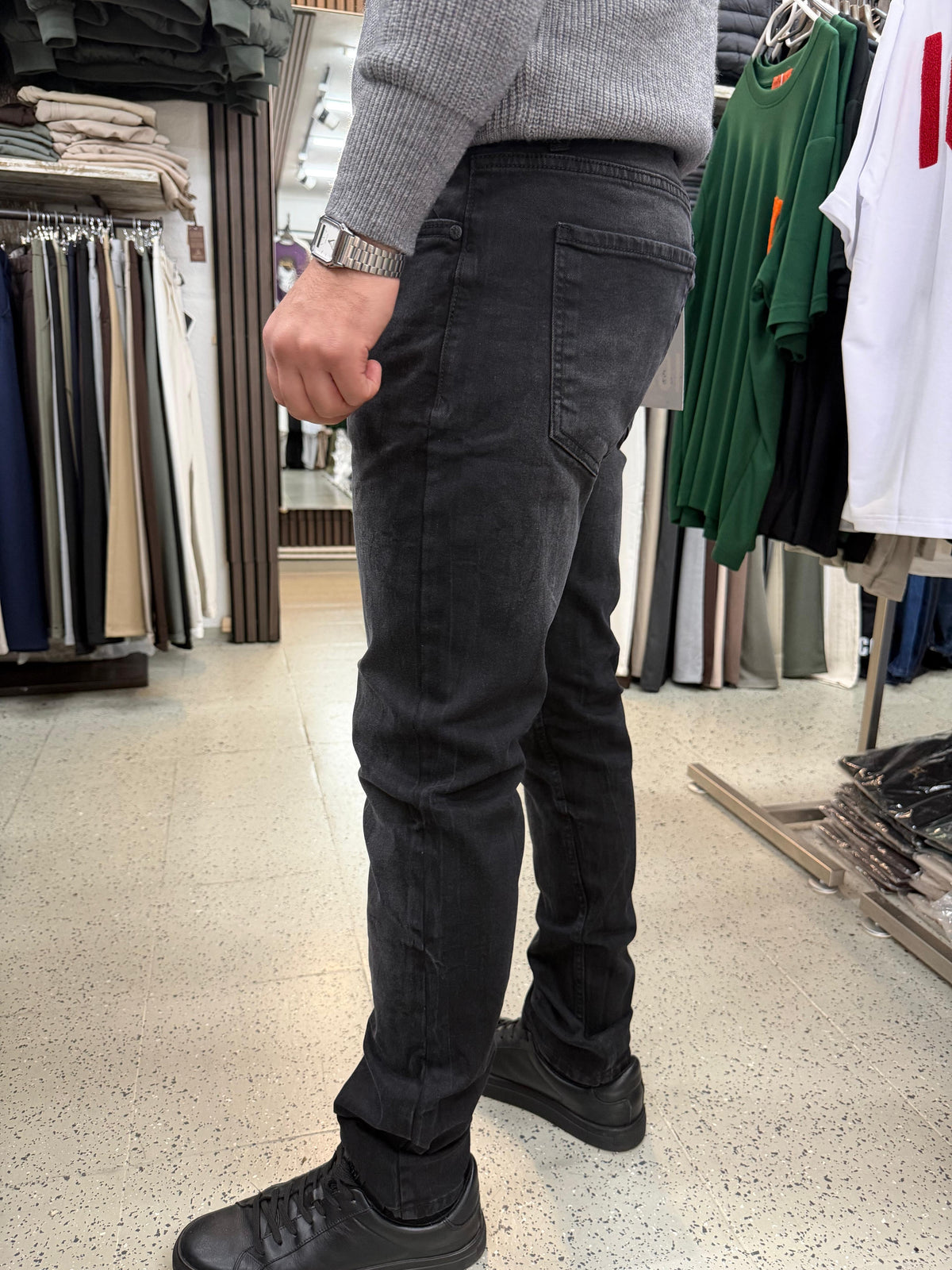 Slim-Fit Icon Jeans Basic