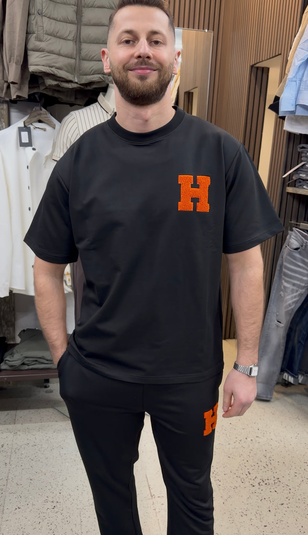 Zweiteiler mit H-Logo Oversize