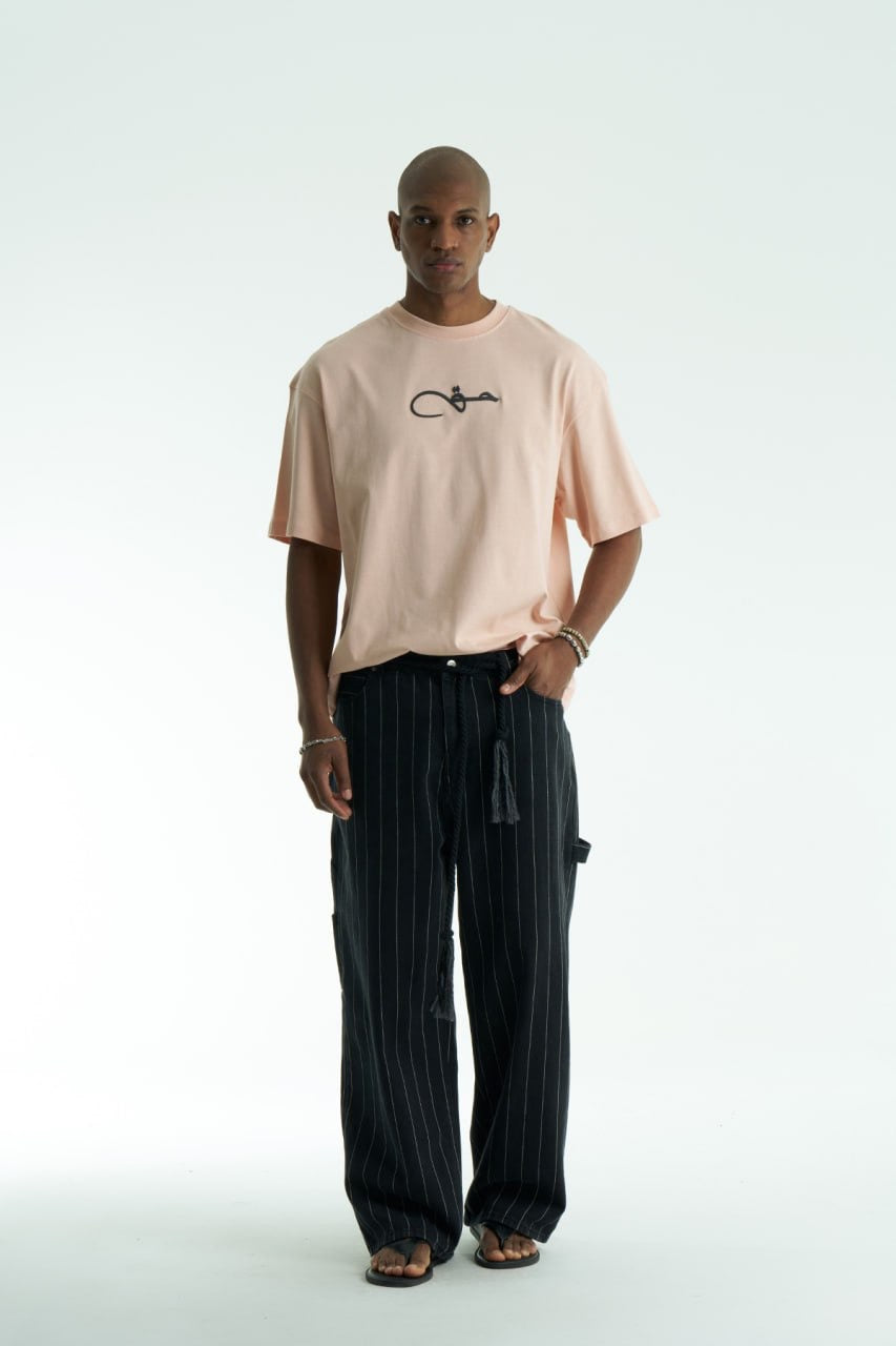 Premium Oversize T-Shirt | Arabische Kalligraphie حق