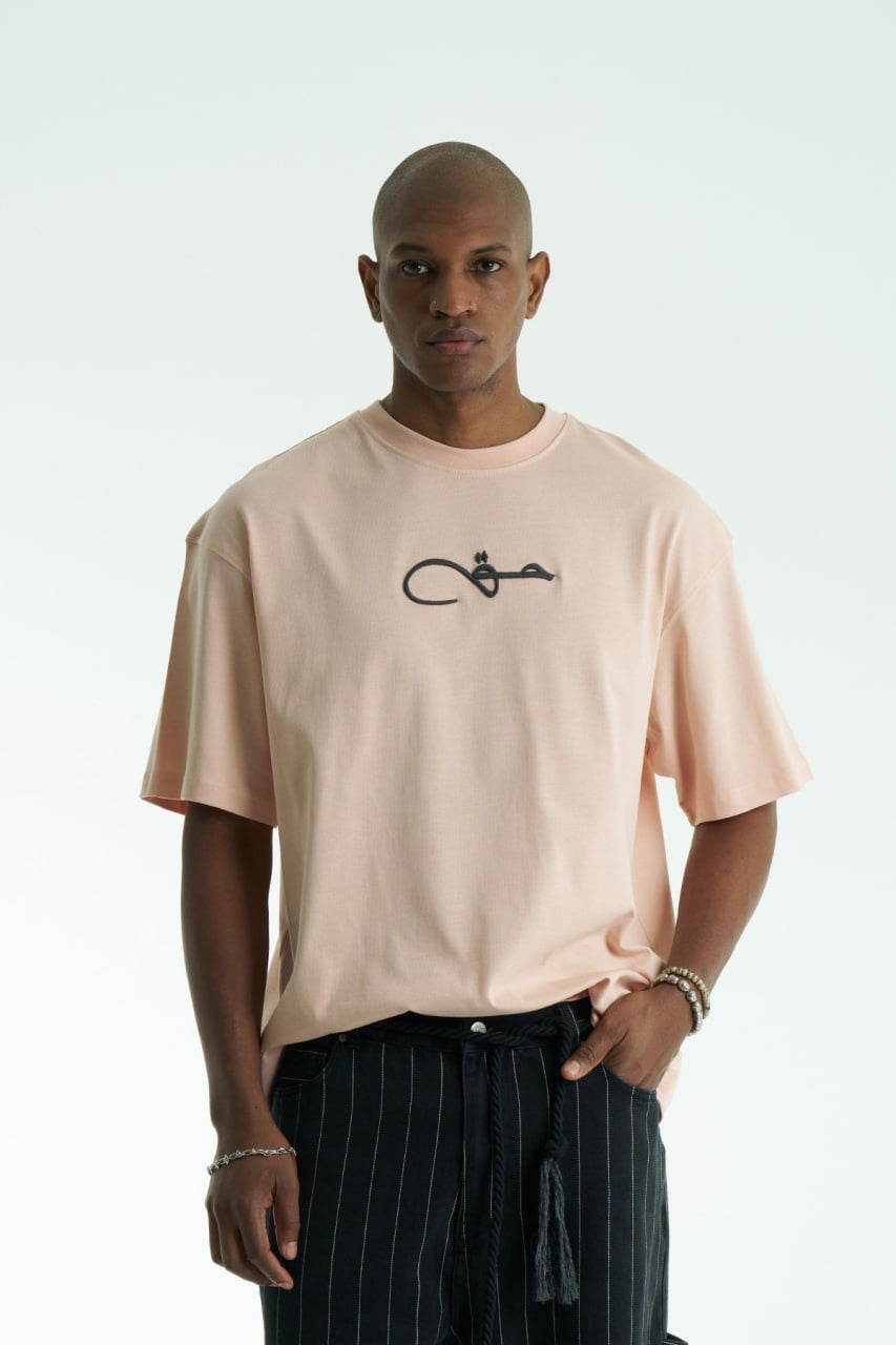 Premium Oversize T-Shirt | Arabische Kalligraphie حق