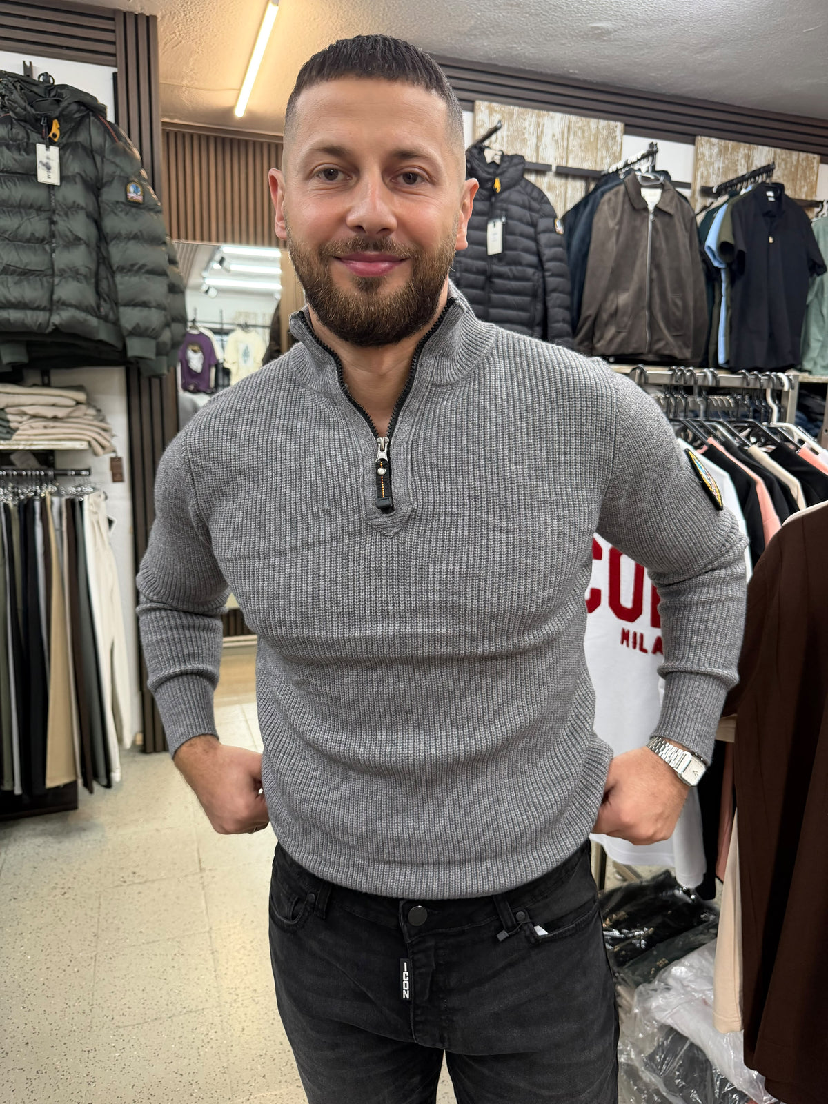 Strickpullover mit Reißverschluss & Stehkragen