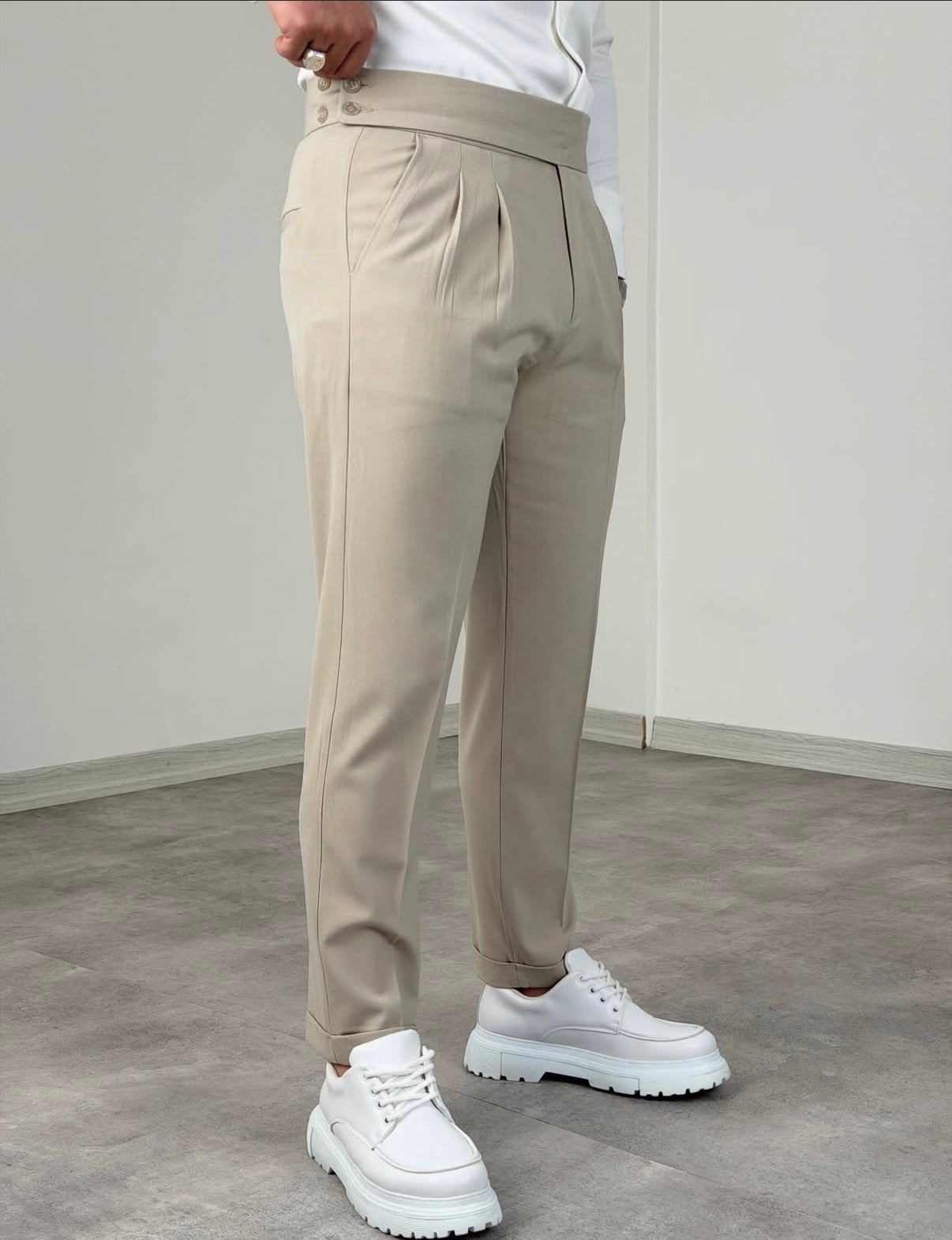 High-waste Stoffhose