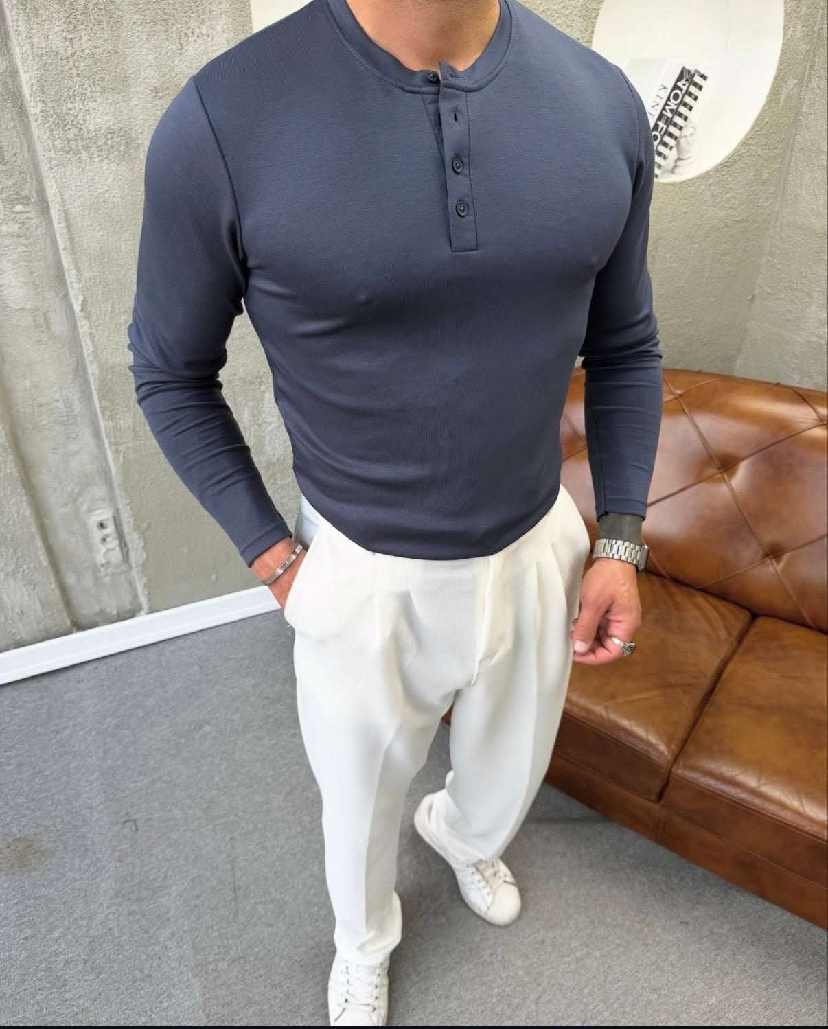 Langarm-Muskelshirt mit 3-Knopf-Kragen
