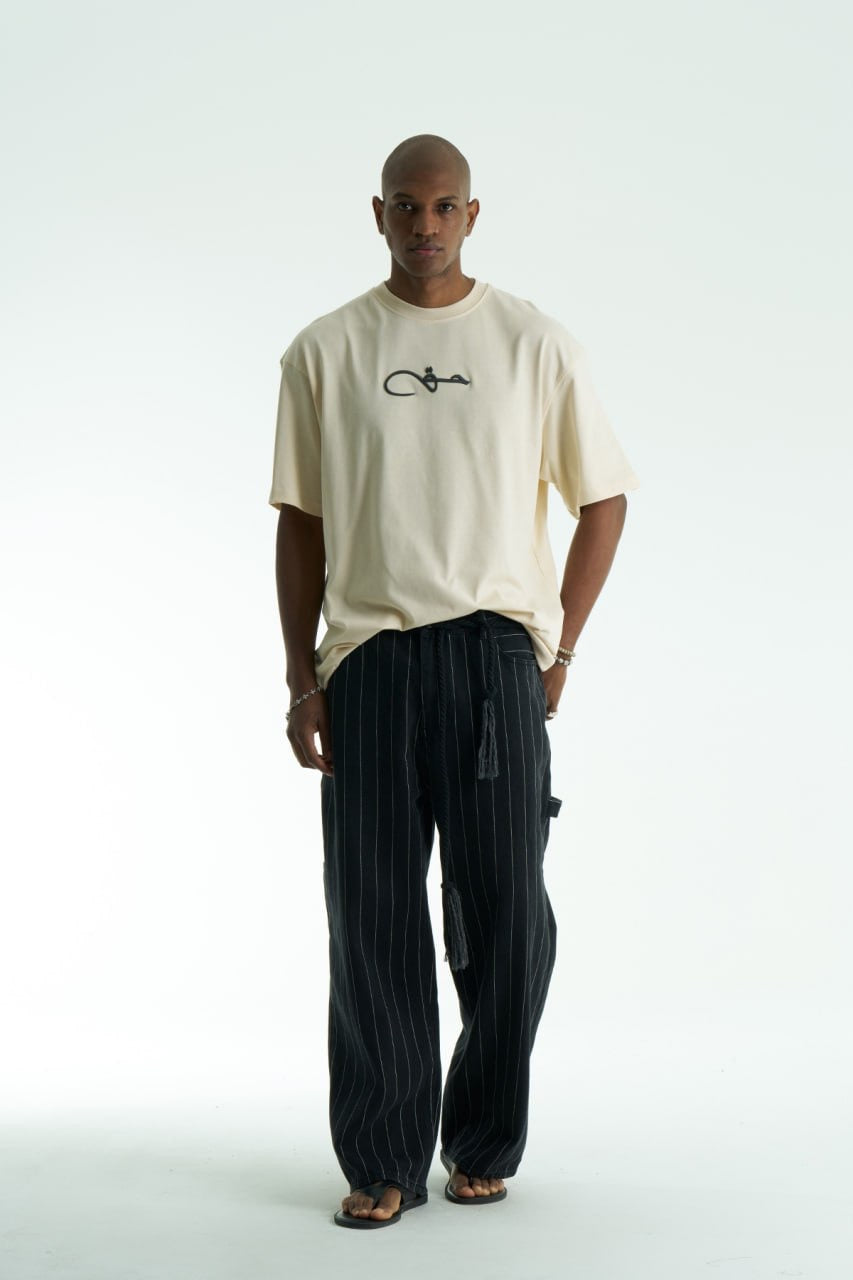 Premium Oversize T-Shirt | Arabische Kalligraphie حق