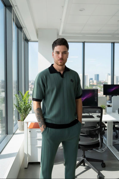 Loose-Fit T-Shirt mit kragen